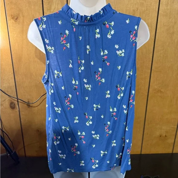 LOFT Blue Floral Sleeveless Blouse - Picture 2 of 3